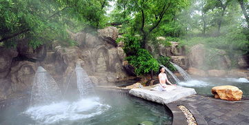 亲子湖景家庭套餐 取自地下真温泉,无边温泉泡池,天沐大床房量有限,还有精美双份早餐等着您 多套餐自选